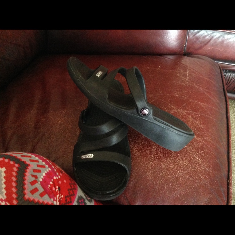 Crocs  Patricia Sandals in Black